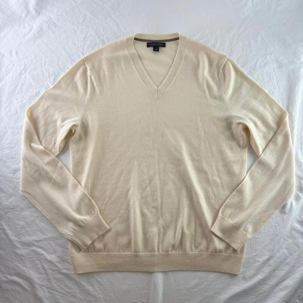 Banana Republic 100% Extra Fine Merino Wool V-Neck Cream Mens L Old Money Preppy